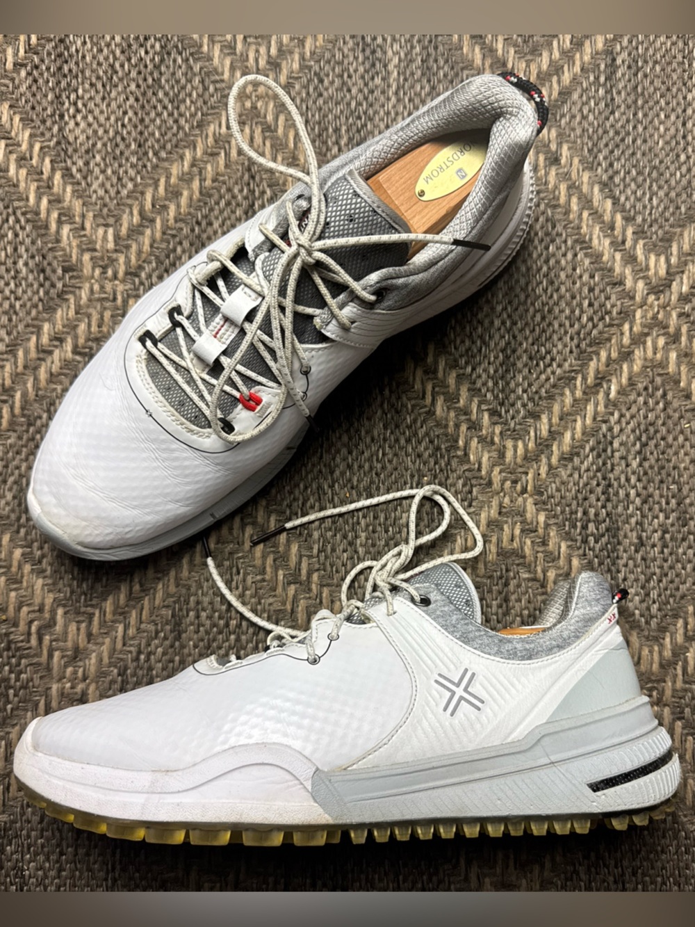 Payntr Men’s Size 11 X-001 F White & Gray Spikeless Golf Shoes